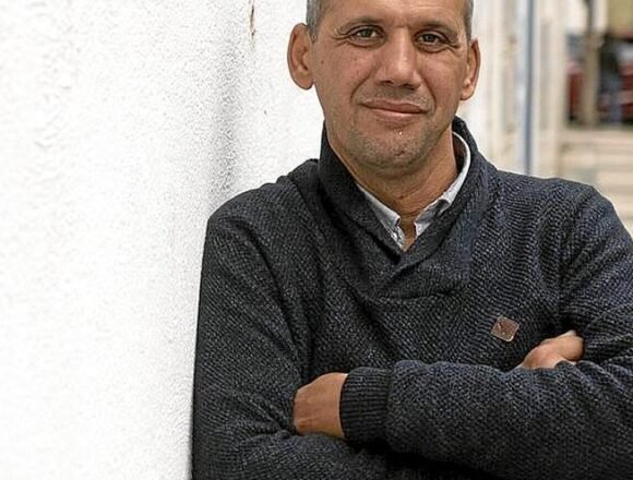 3895808a-422e-4b1b-ba83-7b99abfa0d87_16-9-aspect-ratio_default_0 Ali Salem Iselmu publica el libro ‘Amor en la villa del mar Blanco’ – noticias de Álava