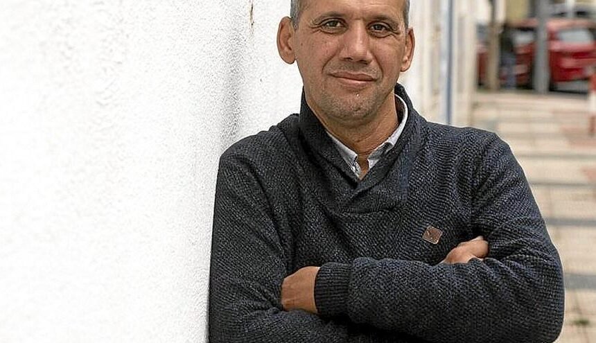 Ali Salem Iselmu publica el libro ‘Amor en la villa del mar Blanco’ – noticias de Álava