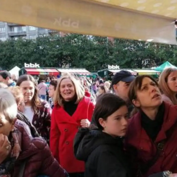 Un gran mercado de juguetes dotará de desayunos a una escuela del Sáhara | El Correo