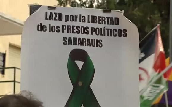 Denuncian la persistencia de torturas y malos tratos contra los presos saharauis en las cárceles de Marruecos | Público