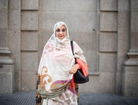 60b9258387346 La activista saharaui Aminetu Haidar denuncia que el Gobierno le niega la residencia después de tenerla 16 años | Público