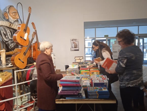 mercadillo_libros_biblio La recaudación en el mercadillo de la Biblioteca se destinará al proyecto Bubisher – Azuqueca de Henares