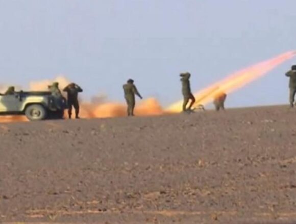 164473627246697900 GUERRA DEL SAHARA | El ejército saharaui ataca una base de retaguardia enemiga en el sector de Mahbes | Sahara Press Service (SPS)