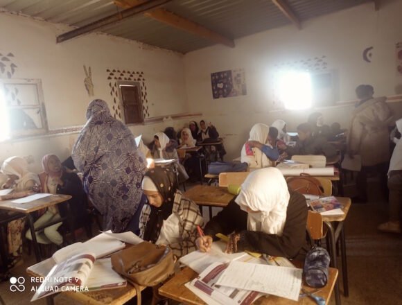 Josu Bubisher | ¿Pero… en el Sahara… LOS NIÑOS Y LAS NIÑAS VAN A LA ESCUELA? Bai, Saharako umeak eskolara joaten dira; eta liburutegira eta bai!