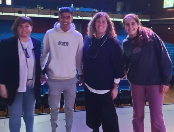 Historia de un viaje: jóvenes cántabros y saharauis cuentan en Los Salesianos sus experiencias y viajes a los campamentos saharauis – El Faradio | Periodismo que cuenta