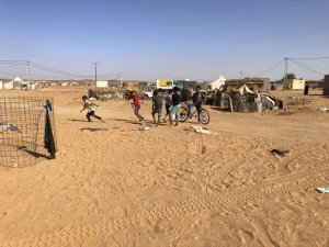 À quatre heures de route de Boujdour, le camp de Dakhla. © Rosa Moussaoui