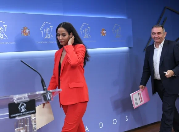 Sumar registra una nueva proposición de ley para que las personas saharauis nacidas bajo la administración española logren la nacionalidad española por carta de naturaleza y también a sus descendientes directos | ECSAHARAUI