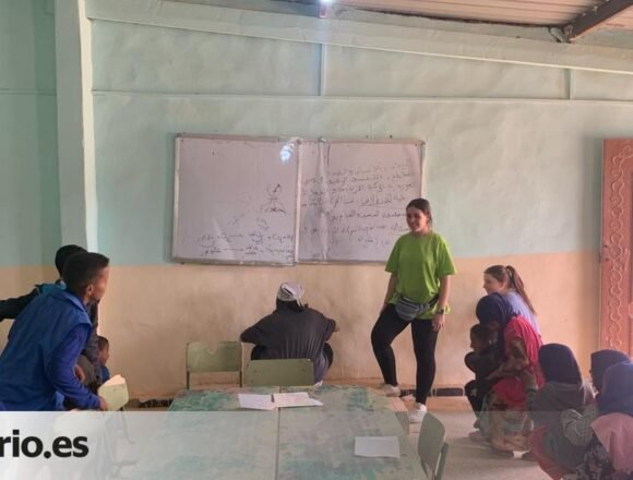 Los futuros docentes se forman en campamentos saharauis: «La educación es la mejor arma para cambiar el mundo»