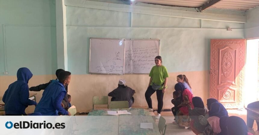Los futuros docentes se forman en campamentos saharauis: «La educación es la mejor arma para cambiar el mundo»