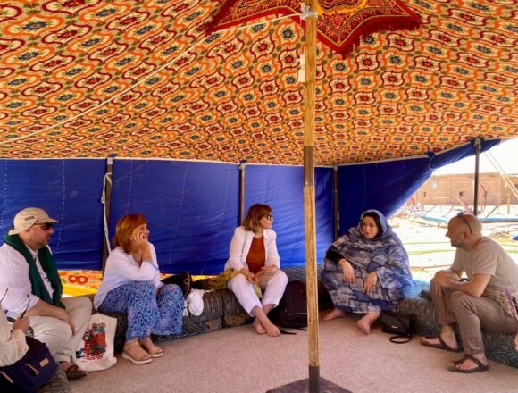 Una delegación institucional navarra visita los campos de refugiados saharauis de Argelia – Gobierno de Navarra