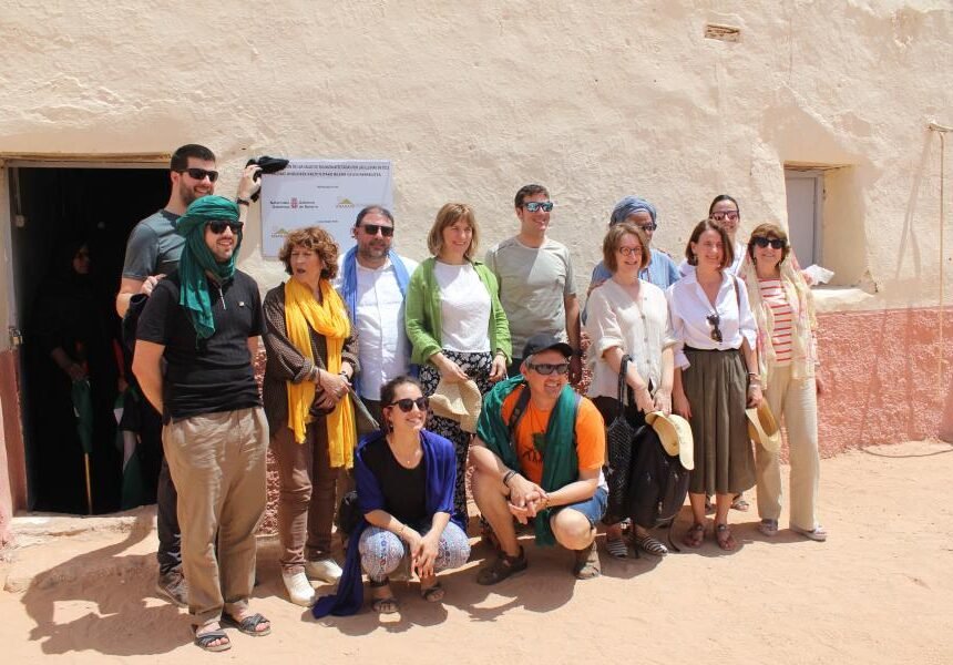 La delegación navarra en Tinduf se reúne con las autoridades de las Wilayas de Auserd y El Aaiun y sigue conociendo proyectos de cooperación | Parlamento de Navarra