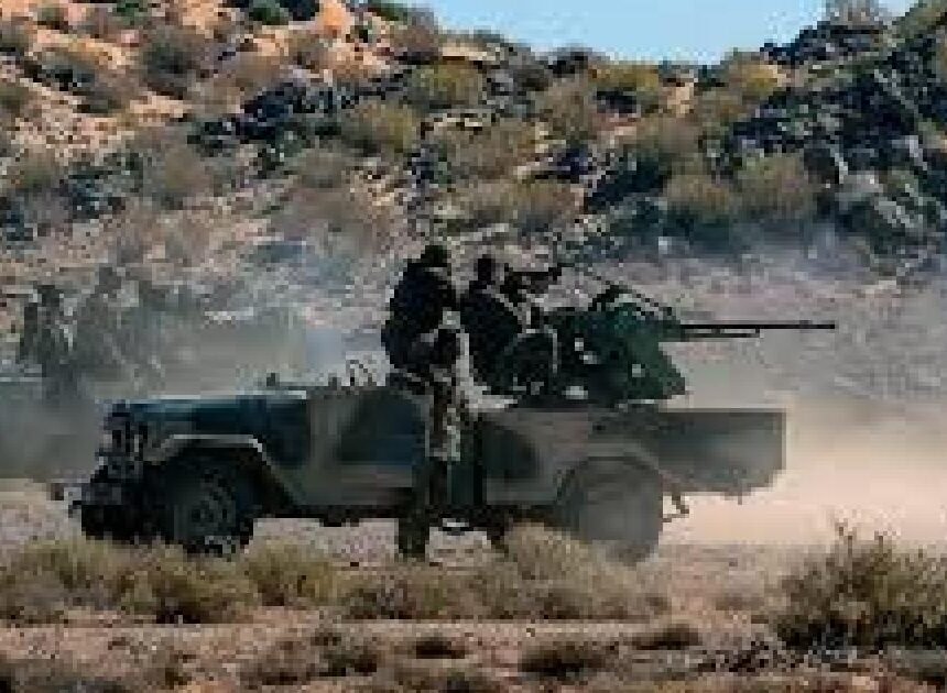 GUERRA EN EL SAHARA | El ejército saharaui ataca una base enemiga en el sector de Farsía | Sahara Press Service (SPS)