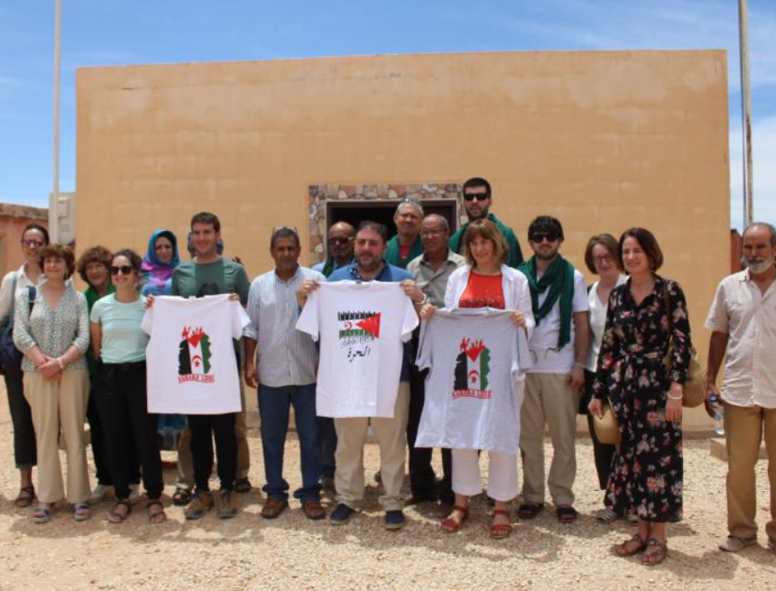 sdfghnjm La tercera jornada de la visita de la delegación navarra a los campamentos de refugiados saharauis de Tinduf se centra en derechos humanos y cooperación | Parlamento de Navarra
