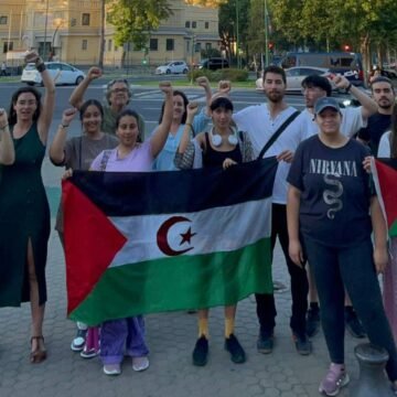 Universitarios de Sevilla protestan contra el homenaje a Felipe González, «una falta de sensibilidad» – La Voz del Sur