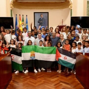 Cincuenta menores saharauis del programa ‘Vacaciones en paz’ visitan Diputación de Badajoz