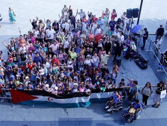2024073110115518856 Más de un centenar de personas se concentran en Santander para reivindicar la independencia del Sáhara Occidental