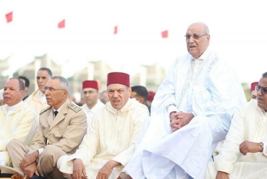 Los Derham, Errachid y Joumani, saharauis que rindieron obediencia a Marruecos cuando España abandonó el Sáhara, están amurallados: no pasa nada en ese mercado que no circule antes por sus manos – en VozPópuli