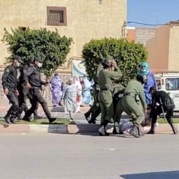 Un activista saharaui lleva 12 días en el aeropuerto de Bilbao bajo la amenaza de ser deportado a Marruecos