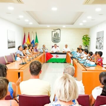 Dan la bienvenida a niños saharauis del Programa Vacaciones en Paz en Fuerteventura | Sahara Press Service (SPS)