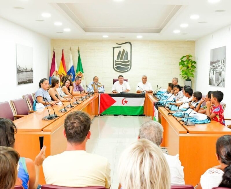 Dan la bienvenida a niños saharauis del Programa Vacaciones en Paz en Fuerteventura | Sahara Press Service (SPS)