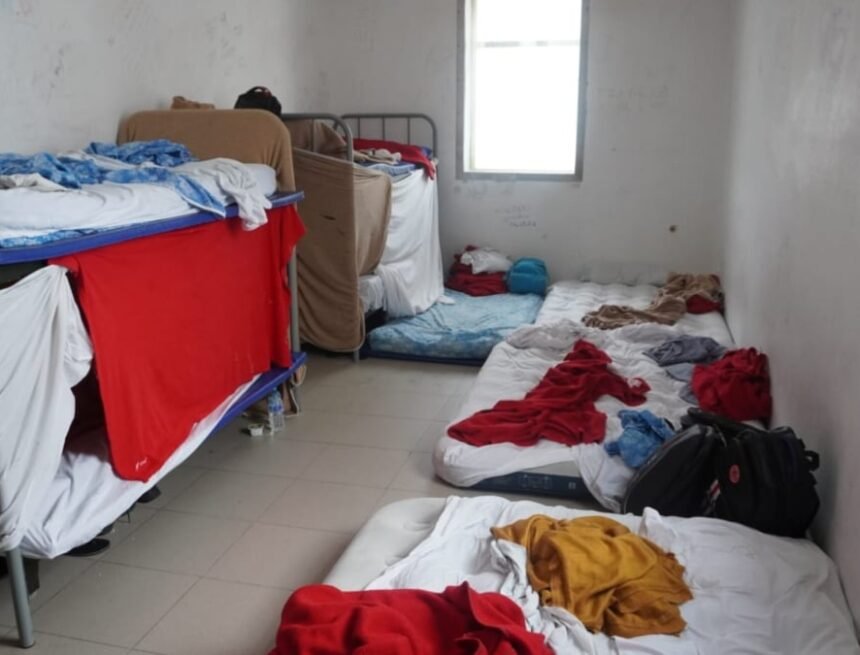 España deniega el asilo a uno de los jóvenes saharauis retenidos en Barajas y le condena a ser deportado a Marruecos – EL INDEPENDIENTE