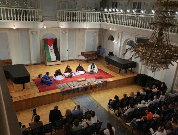 RUSIA/ El Grupo musical saharaui Raíces concluye gira por Rusia con un último concierto en Moscú | Sahara Press Service (SPS)