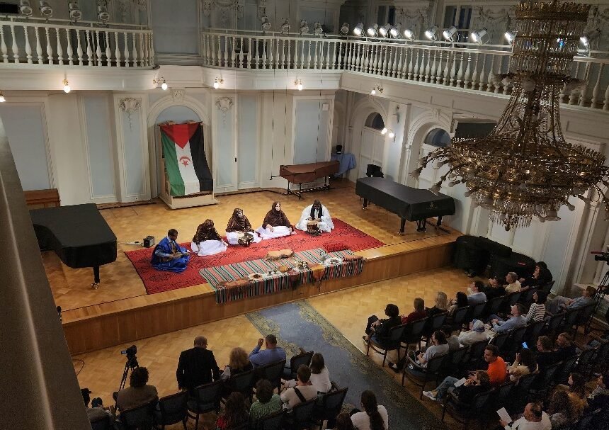 RUSIA/ El Grupo musical saharaui Raíces concluye gira por Rusia con un último concierto en Moscú | Sahara Press Service (SPS)