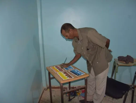 Salek Brahim, el artista saharaui que pudo estudiar en Cuba gracias a un barco de la URSS | Público
