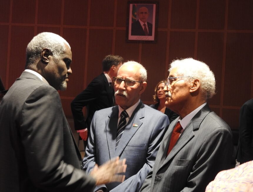 El Presidente de la República conversa con delegaciones participantes en la ceremonia de investidura del presidente mauritano | Sahara Press Service (SPS)