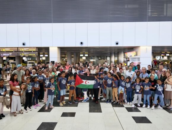 1000249985 Decenas de niños saharauis retornan a los Campamentos de la Dignidad tras pasar unas vacaciones en paz en el archipiélago canario | Sahara Press Service (SPS)