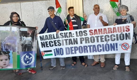 Interior devolverá a Marruecos a diez solicitantes de asilo saharauis, cinco de ellos en huelga de hambre en Barajas
