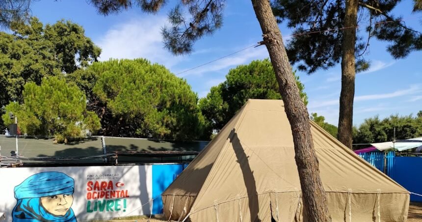 Sahara Ocidental Informação: Tenda saharaui atrai a curiosidade dos visitantes da Festa do Avante!