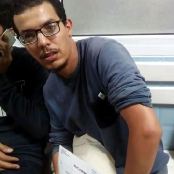 Interior rectifica y permite entrar en España al activista saharaui Abdeslam Dichakou, perseguido por Marruecos | Contramutis