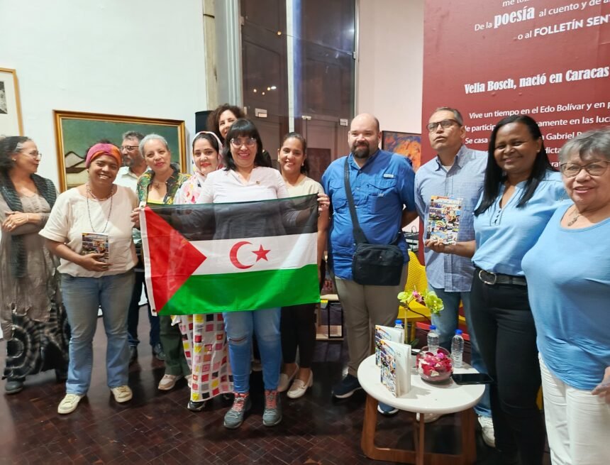 foto_grupal_0 Feria del libro de Caracas acoge la agenda pro saharaui en su programación | Sahara Press Service (SPS)