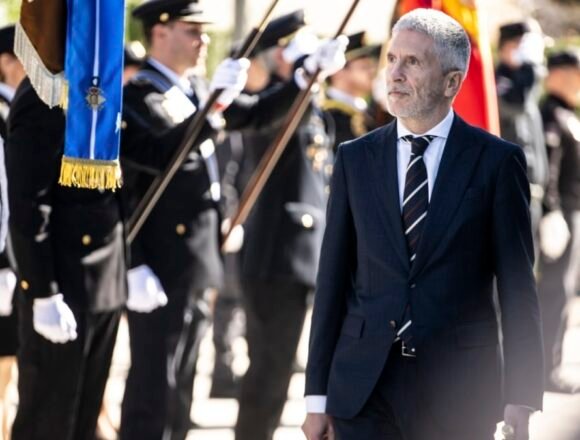Marlaska acuerda con Marruecos la expulsión pactada de una decena de activistas saharauis