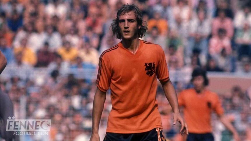 Fallecimiento de Johan Neeskens durante su estancia en Argelia como parte del proyecto World Coaches de la KNVB