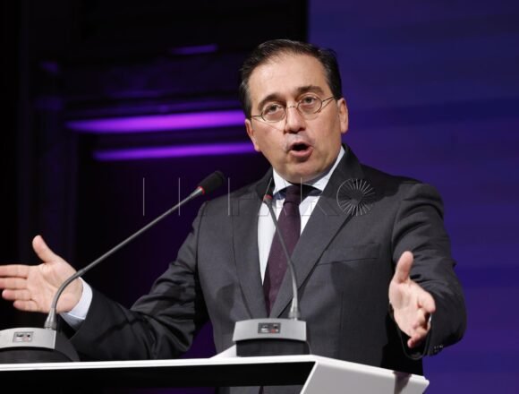 Albares, el ministro crédulo con Marruecos – El Faro de Melilla | El jefe de la Diplomacia española parece no querer entender que sus grandes amigos marroquíes hacen lo que les viene en ganas, esté o no su firma en un documento oficial