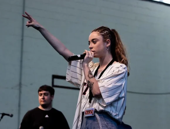 Tardeo solidario por el Sáhara con música urbana, funk, pop-rock y punk en Huesca