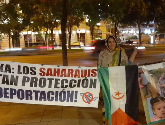 madre.4png DEPORTACIONES de SAHARAUIS | Una madre saharaui pide a Sánchez que le deje llevarse a su hija y a su nieta de año y medio a Francia | Contramutis