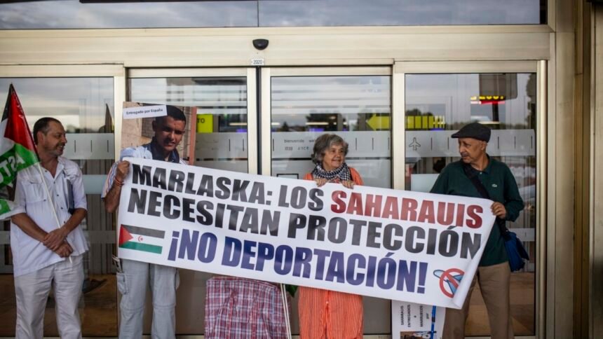 DEPORTACIONES de SAHARAUIS | Marlaska mantiene expulsión de saharauis y bloquea acceso a diputados – EL INDEPENDIENTE