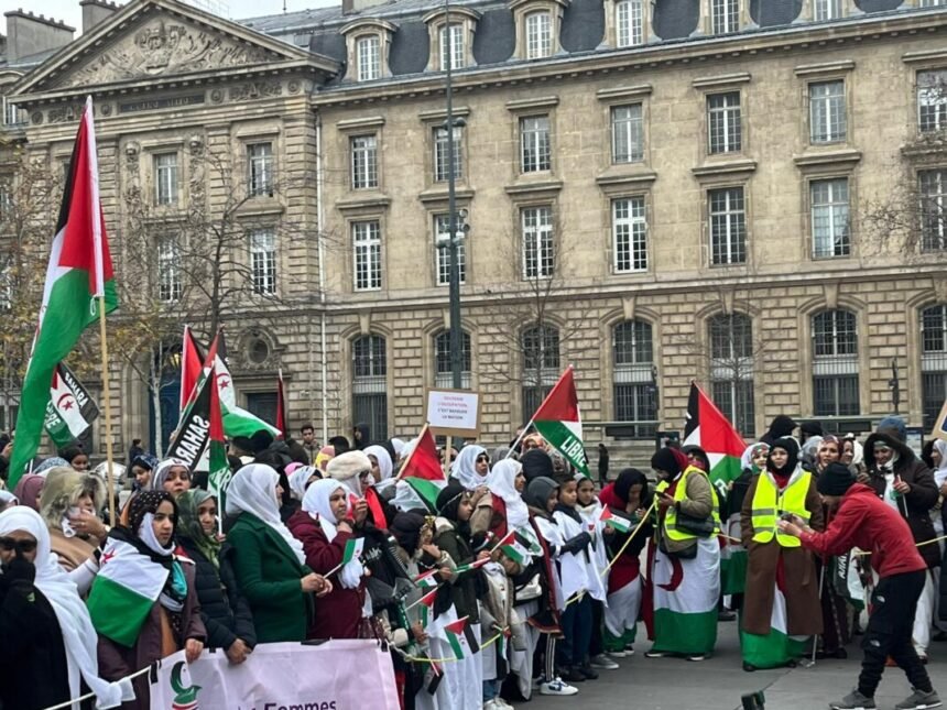 Manifestación en París contra el apoyo de Macron a la ocupación marroquí del Sáhara Occidental – ECSAHARAUI