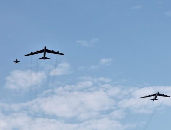 Dos bombarderos estratégicos B-52H de EE.UU evitan volar el espacio aéreo del Sáhara Occidental – ECSAHARAUI