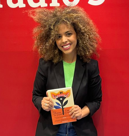 1 La periodista saharaui Ebbaba Hameida publica ‘Flores de Papel’, una novela sobre la historia contemporánea del Sáhara Occidental
