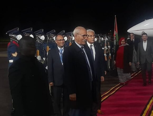 1000370486 El Jefe de Estado llega a Kampala para participar en la cumbre extraordinaria sobre agricultura | Sahara Press Service (SPS)