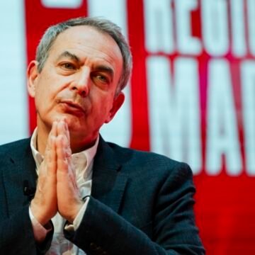 Zapatero, prologuista estrella de un libro sobre el ‘Sáhara marroquí’