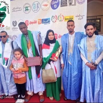 El Teatro Nacional Saharaui cautiva al público en la reciente edición de las Jornadas Africanas del Monodrama, celebradas en la provincia argelina de Laghouat