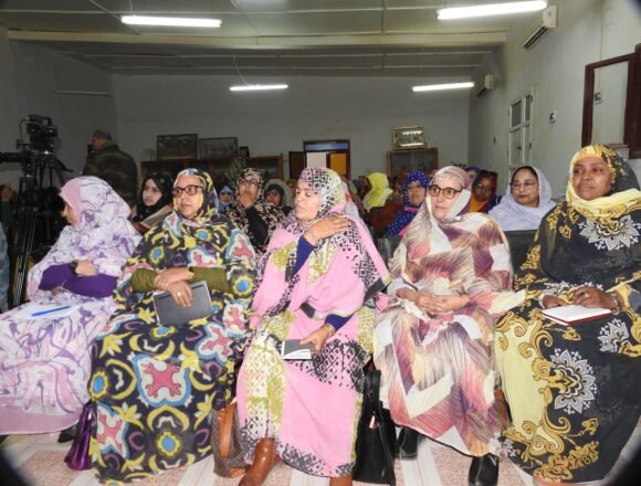 El Presidente de la República supervisa una reunión con destacadas figuras del liderazgo femenino saharaui | Sahara Press Service (SPS)