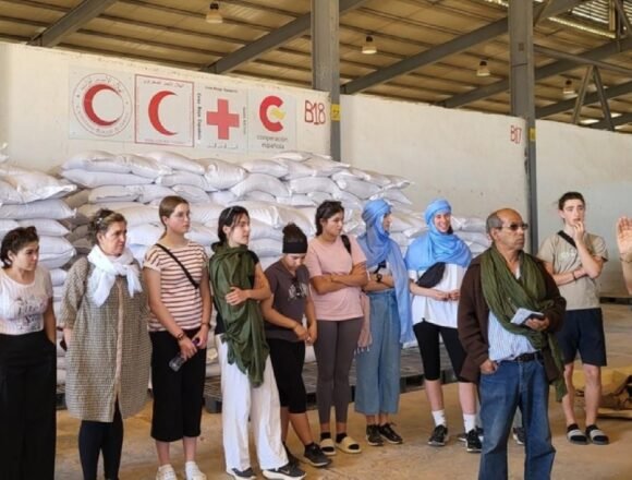 Entregado el material donado por asociaciones de Azkoitia a los campos de refugiados saharauis 