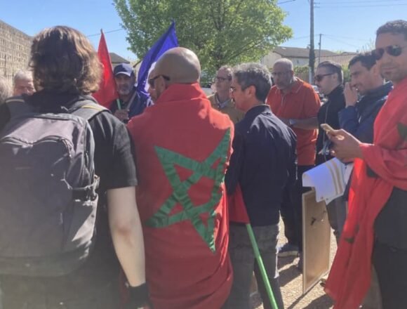 Con motivo de la visita a Poitiers de la #MarchaLibertadSaharaui veinticinco manifestantes marroquíes acudieron para protestar contra su llegada – La Nouvelle Republique