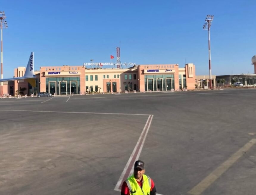 La Comisión Europea dice defender la libertad de prensa tras la expulsión de periodistas españoles del Sáhara por Marruecos